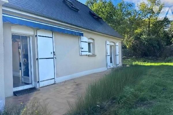 EXCLUSIF
BAISSE DE PRIX
Proche CINAIS.

Construction traditionnelle de bonne qualité, avec ...