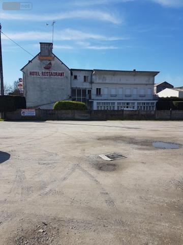 Local mixte (Professionnel/Habitation) à vendre à Val-d'Oust dans le Morbihan (56460), ref : 56050-501