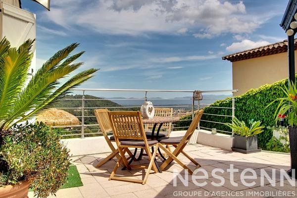A VENDRE EN EXCLUSIVITE ! Maison d'environ 104  m² , piscine , vue dégagée , piscine, sous sol et dépendance.