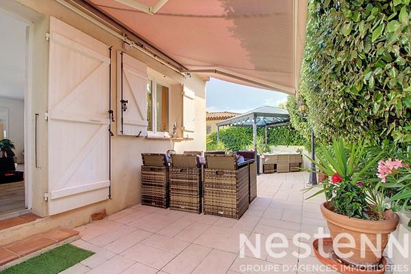 A VENDRE EN EXCLUSIVITE ! Maison d'environ 104  m² , piscine , vue dégagée , piscine, sous sol et dépendance.