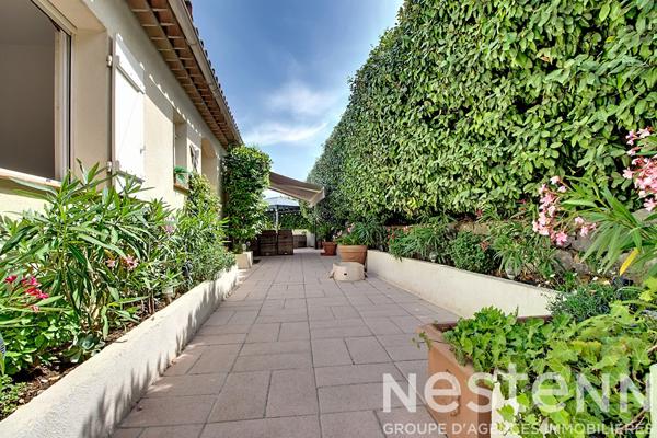 A VENDRE EN EXCLUSIVITE ! Maison d'environ 104  m² , piscine , vue dégagée , piscine, sous sol et dépendance.