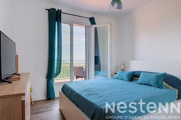 A VENDRE EN EXCLUSIVITE ! Maison d'environ 104  m² , piscine , vue dégagée , piscine, sous sol et dépendance.