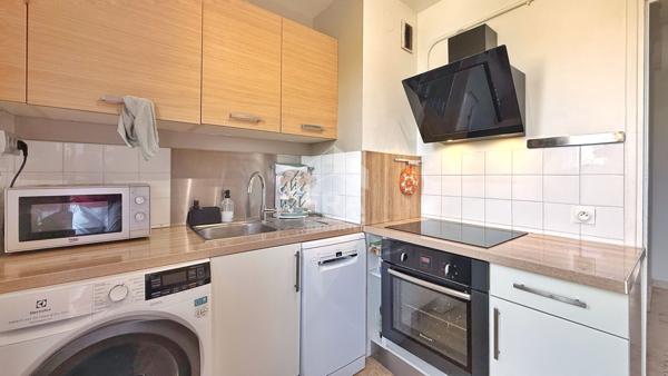 A VENDRE - Appartement 3 pièces à Nice - PISCINE