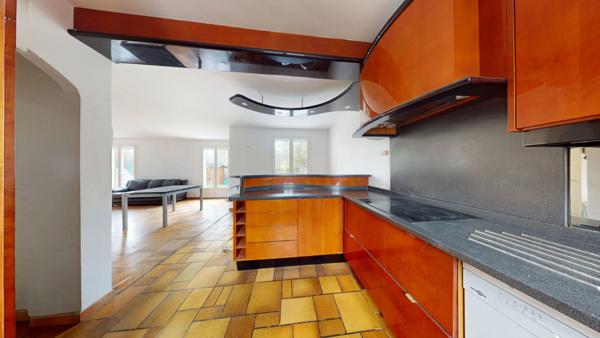 Maison Brie Compte Robert