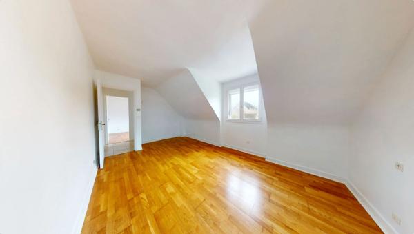 Maison Brie Compte Robert