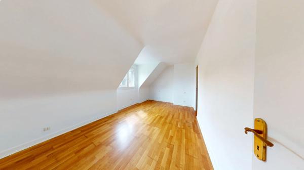 Maison Brie Compte Robert