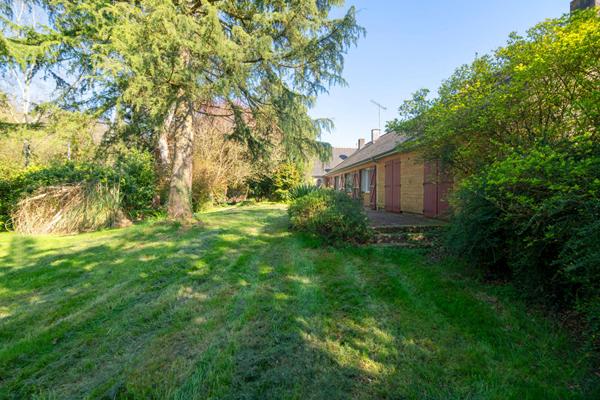 NOUVEAUTE EXCLUSIVITE !! Maison BOURGBARRE 6 pièces - Terrain SUD 4700 m² sans vis à vis