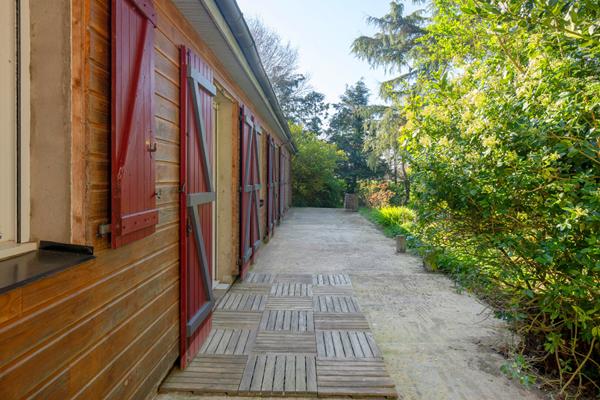 NOUVEAUTE EXCLUSIVITE !! Maison BOURGBARRE 6 pièces - Terrain SUD 4700 m² sans vis à vis