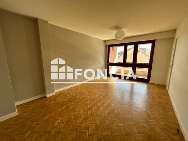 Location Appartement 3 pièces 58.7 m² - 1 CITE ROBINSON Rodez 12000