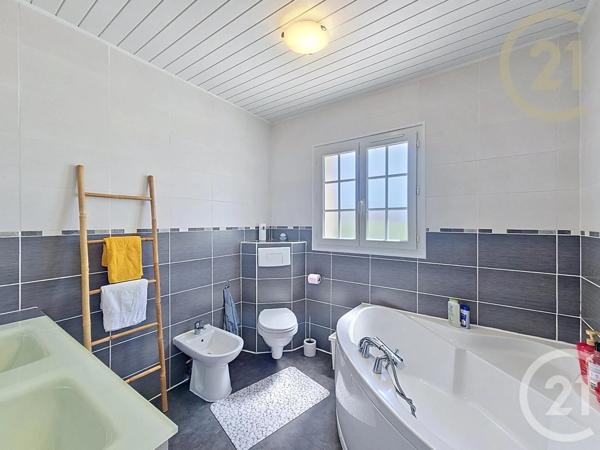 Maison à vendre  6 pièces - 180 m 2   MONTELIMAR  - 26