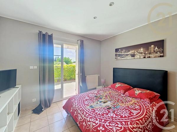Maison à vendre  6 pièces - 180 m 2   MONTELIMAR  - 26