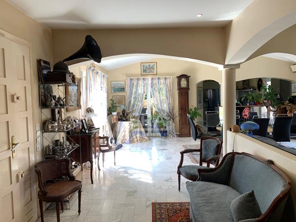 LE  ROURET Villa 4P  piscine quartier du Castelet