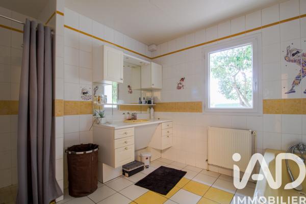 Maison à vendre 6 pièces 247 m² Flins-sur-Seine