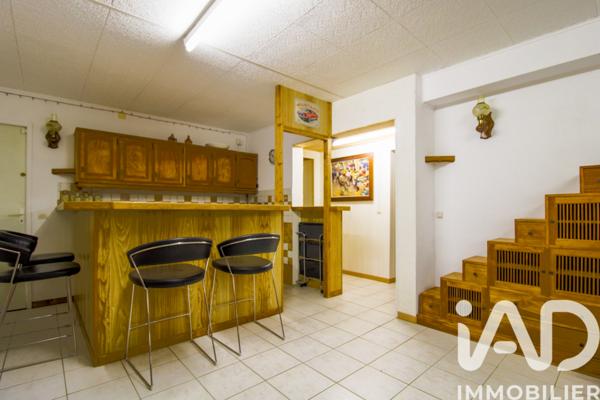 Maison à vendre 6 pièces 247 m² Flins-sur-Seine