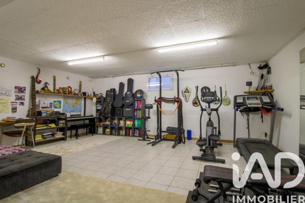 Maison à vendre 6 pièces 247 m² Flins-sur-Seine