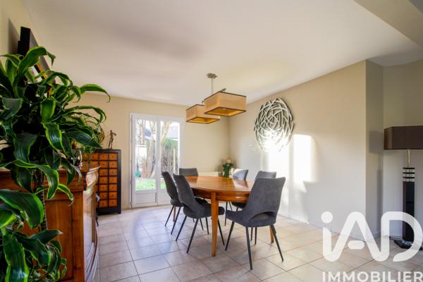 Maison à vendre 6 pièces 247 m² Flins-sur-Seine