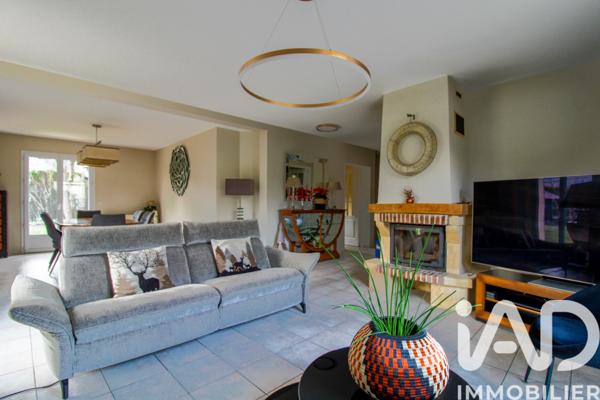 Maison à vendre 6 pièces 247 m² Flins-sur-Seine