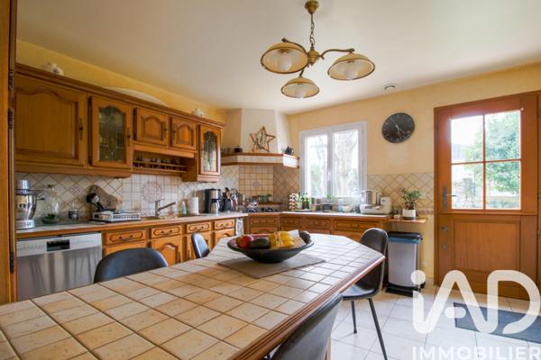 Maison à vendre 6 pièces 247 m² Flins-sur-Seine