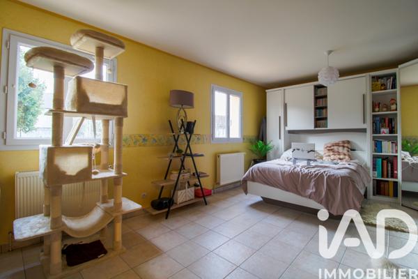 Maison à vendre 6 pièces 247 m² Flins-sur-Seine