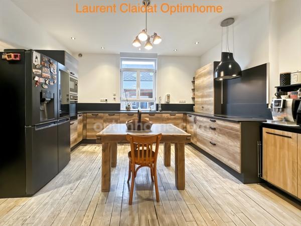 MAISON BOURGEOISE RÉNOVÉE ENV.250 m² – 4 CHAMBRES, COUR, TERRASSE & GRAND GARAGE