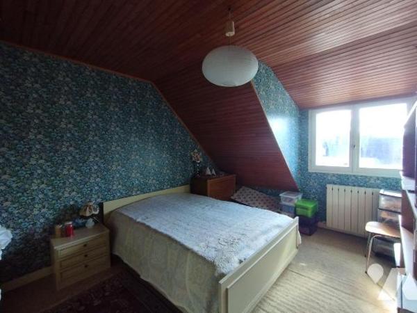 Secteur calme à 2 km du centre de ROSPORDEN et à proximité immédiate de la voie verte pour cett...