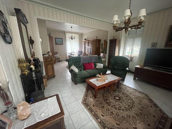 Propriete à vendre à Lassay-les-Châteaux en Mayenne (53110), ref : 582