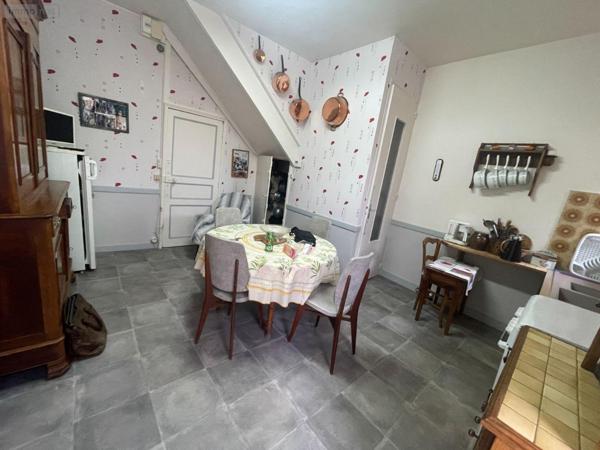Propriete à vendre à Lassay-les-Châteaux en Mayenne (53110), ref : 582