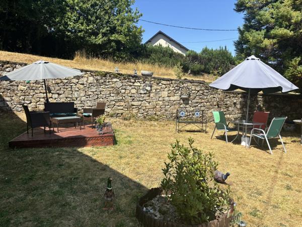 Maison, 3 chambres, Jardin 1079 m2