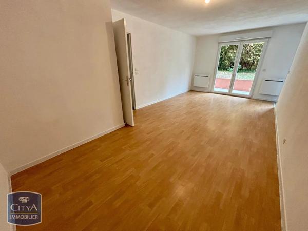 Appartement à louer 2 pièces 47.91m² Châteauroux (36000)