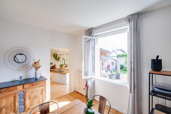 A VENDRE NANTES/ZOLA MAISON AVEC CHAMBRE AU REZ DE CHAUSSE /JARDIN/GARAGE