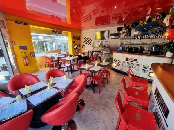 LE CHATEAU D'OLERON (17) emplac N°1 cœur de ville A Vendre le Fonds de Commerce charmante PIZZERIA très réputée.