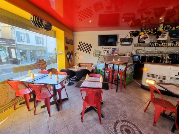 LE CHATEAU D'OLERON (17) emplac N°1 cœur de ville A Vendre le Fonds de Commerce charmante PIZZERIA très réputée.