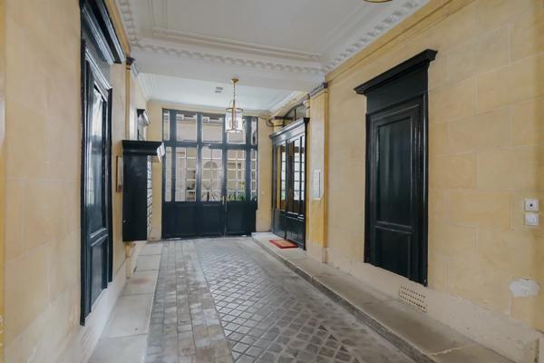 Appartement Paris 7e - MUSÉE D'ORSAY / RUE DE BELLECHASSE