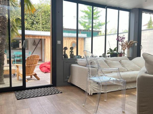 Maison de ville à vendre à Mérignac en Gironde (33700), ref : 33020/543