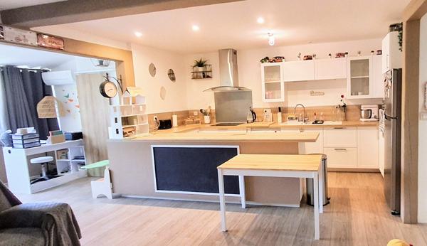 Maison de ville avec garage et courette BEDARIEUX