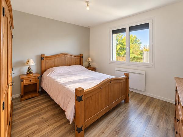 Maison
         4 pièces
        - 80 m² Exclusivité 186 000 € *
