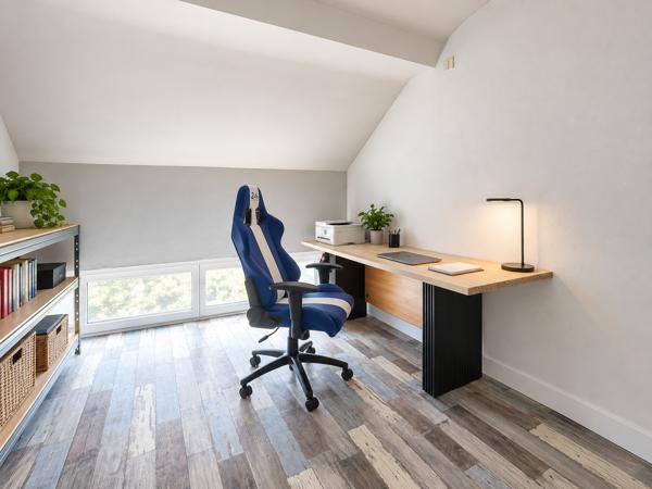 Maison
         4 pièces
        - 80 m² Exclusivité 186 000 € *