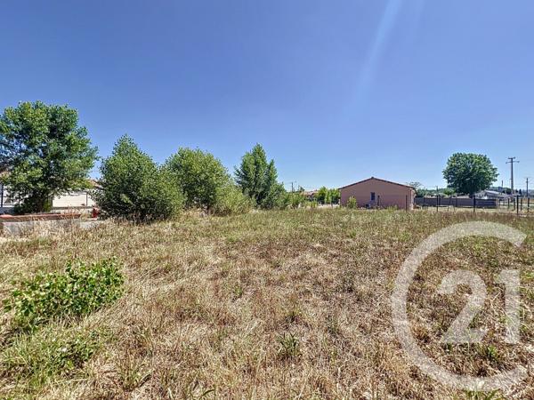 Terrain à vendre  740 m2 SAVERDUN - 09