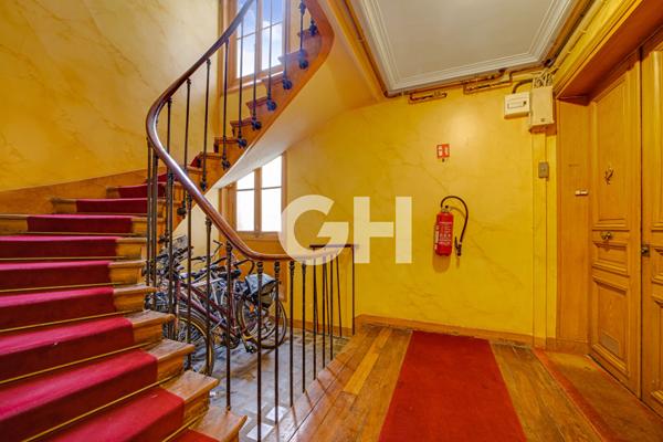 2 pièces traversant VOLTAIRE-GARDETTE