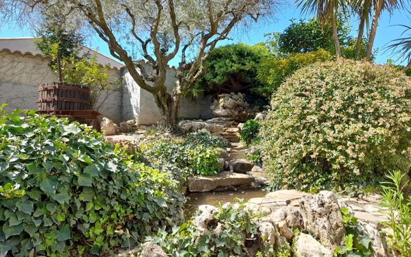 Maison à vendre    7 pièces •  Oraison