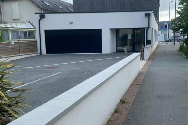 Vente - LOCAL D'ACTIVITE 335 m 2