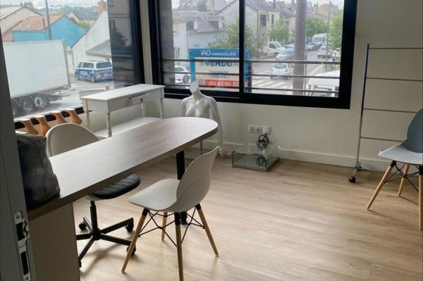Vente - LOCAL D'ACTIVITE 335 m 2