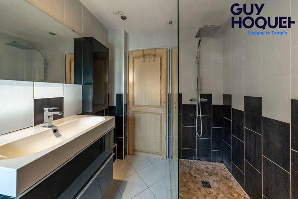 Maison individuel , 4 chambres à vendre à Savigny-le-Temple -