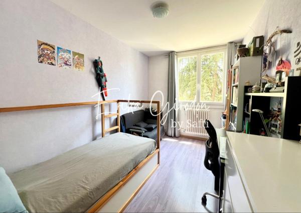 Appartement T4 de 85 m² - cave et stationnement