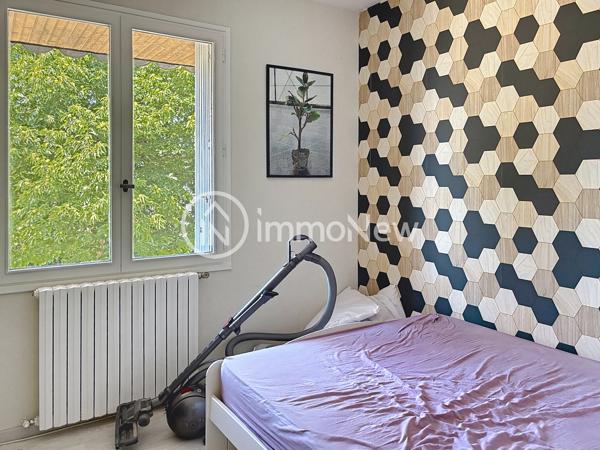 MAISON FAMILIALE SUR SOUS SOL AVEC VIE DE PLAIN PIED
