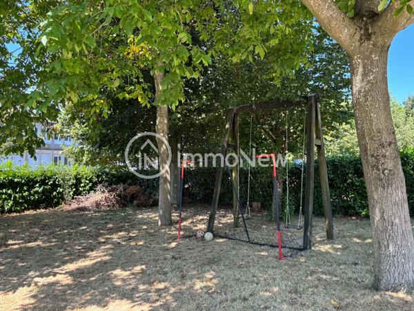 MAISON FAMILIALE SUR SOUS SOL AVEC VIE DE PLAIN PIED