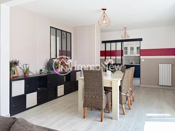 MAISON FAMILIALE SUR SOUS SOL AVEC VIE DE PLAIN PIED