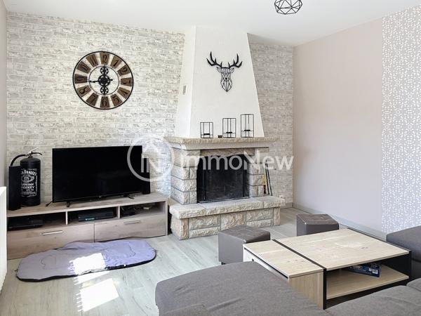 MAISON FAMILIALE SUR SOUS SOL AVEC VIE DE PLAIN PIED