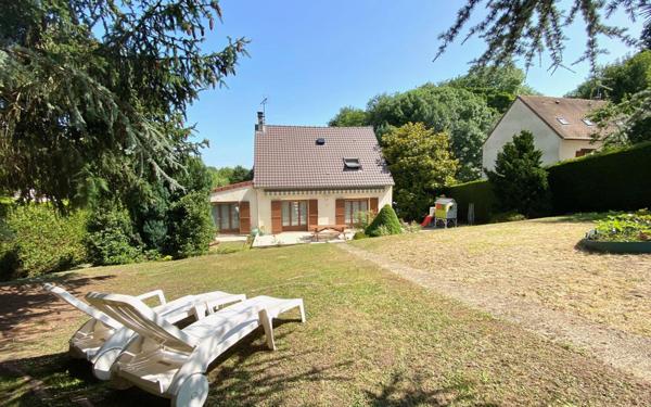 Maison à vendre    7 pièces • 142 m2 Mézières-sur-Seine