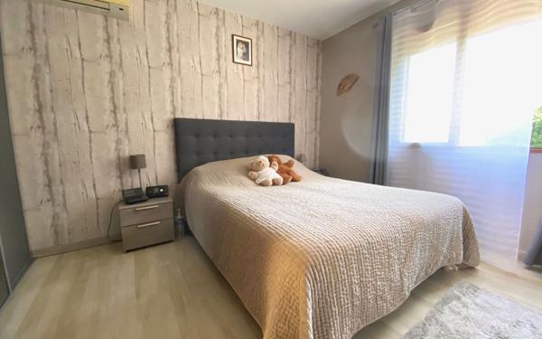 Maison à vendre    7 pièces • 142 m2 Mézières-sur-Seine